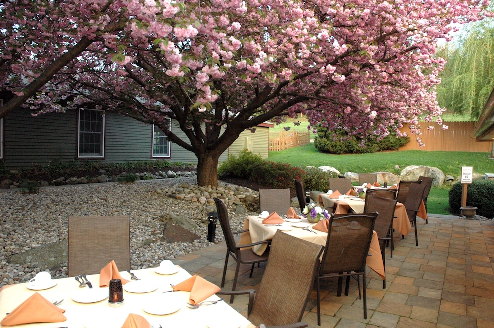 Stroudsmoor Country Inn 55/67