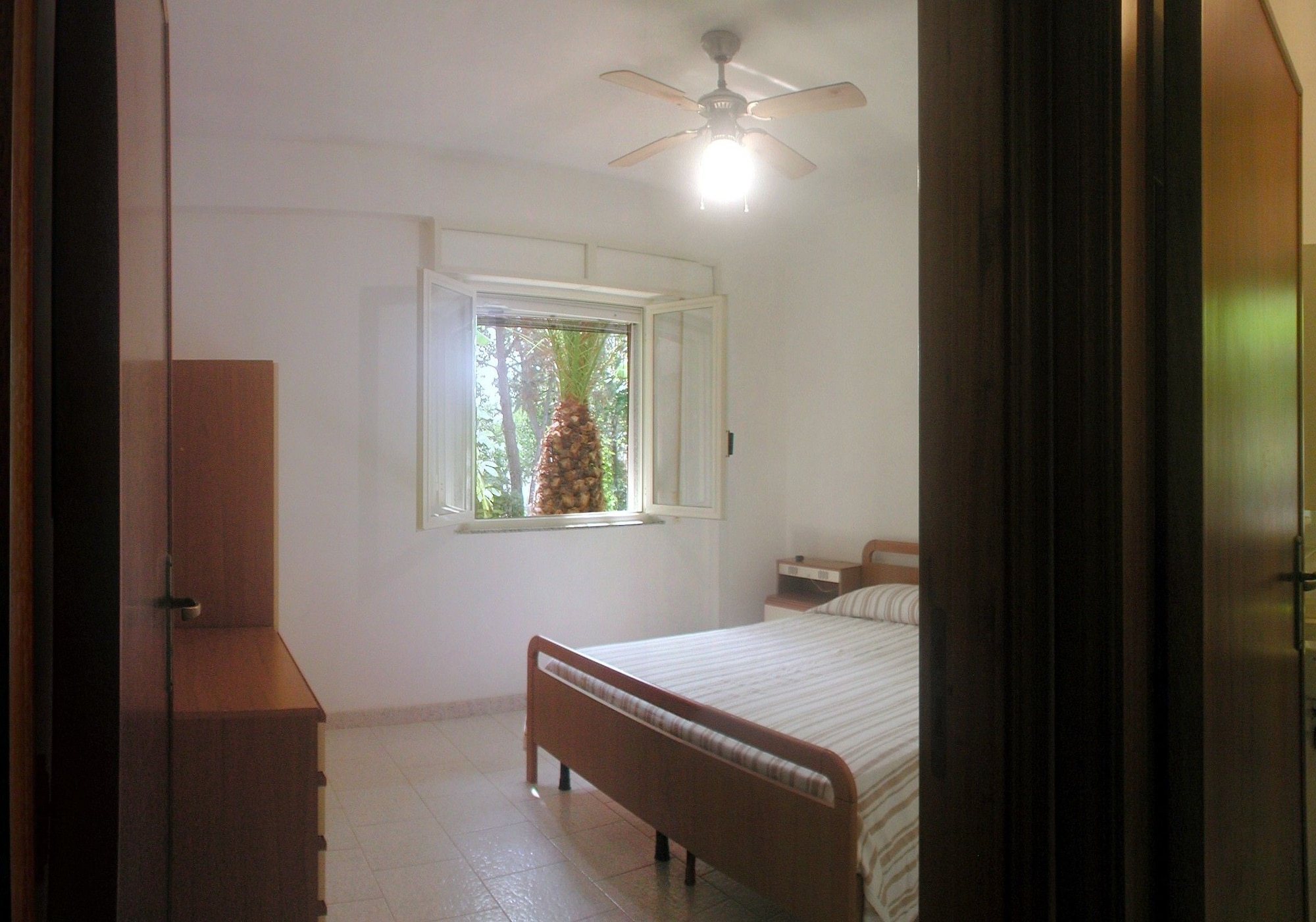 1 BEDROOM, BASIC, APARTMENT, ANNEX