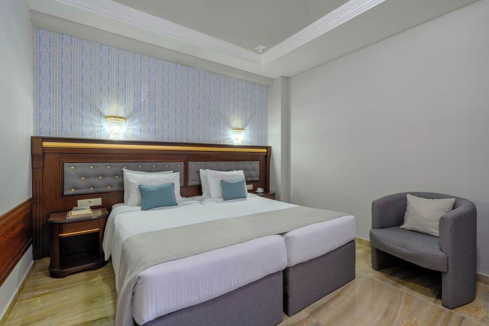 Family, 2 Double Beds, 2 Trundle Beds, Sofa