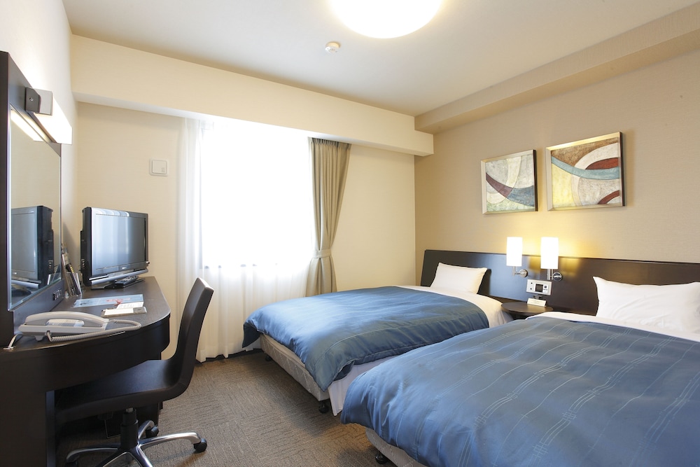 Hotel Route-Inn Ichinomiya Ekimae 10/45