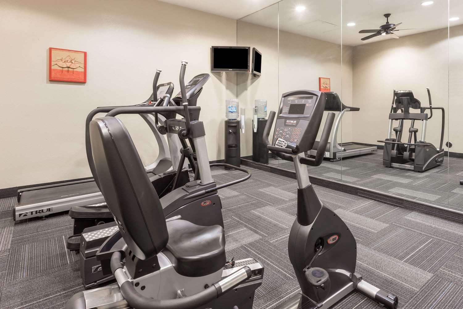 Hawthorn Suites by Wyndham Chandler Phoenix Area 8/20