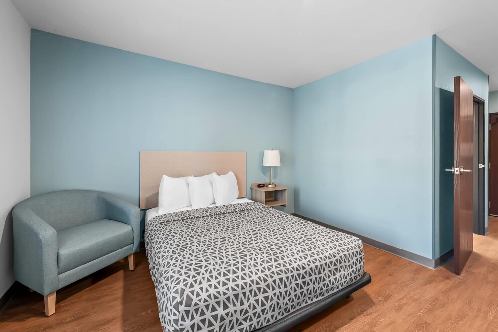 WoodSpring Suites Santee - San Diego Northeast 19/49