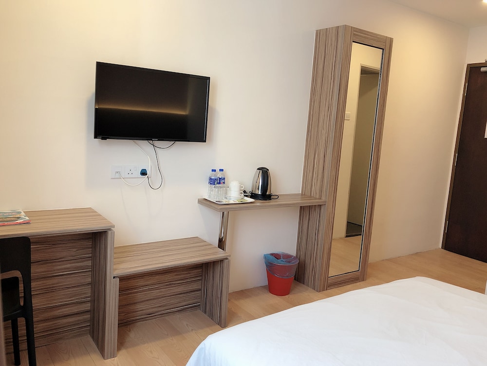 Tumike Hotel 32/58