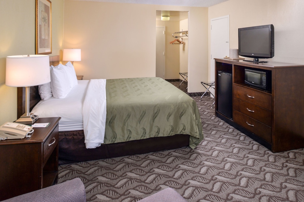 Quality Inn and Suites Montebello - Los Angeles 14/51