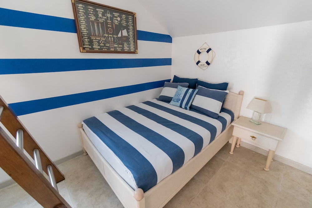 Blue, Apartment, 2 Double Beds