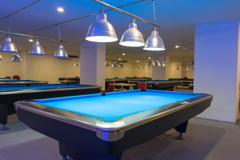 I&M Hotel Billiard 16/28