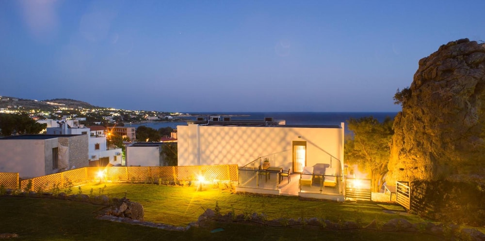 Blue Dream Luxury Villas 3/60