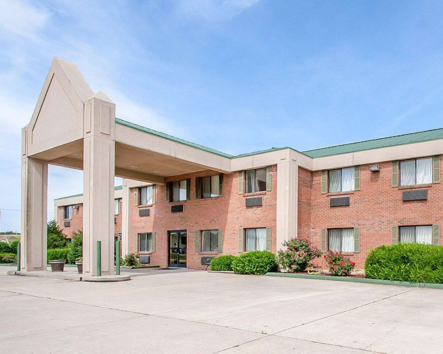 Econo Lodge Dexter MO 2/26