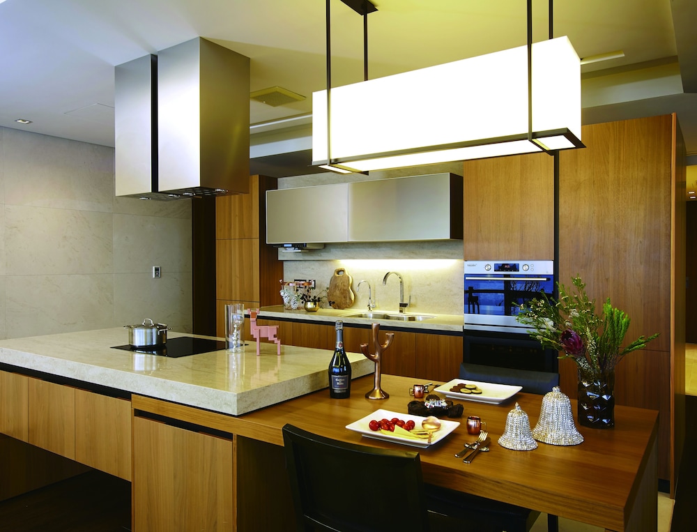The Classic 500 Pentaz Executive Residence 61/73