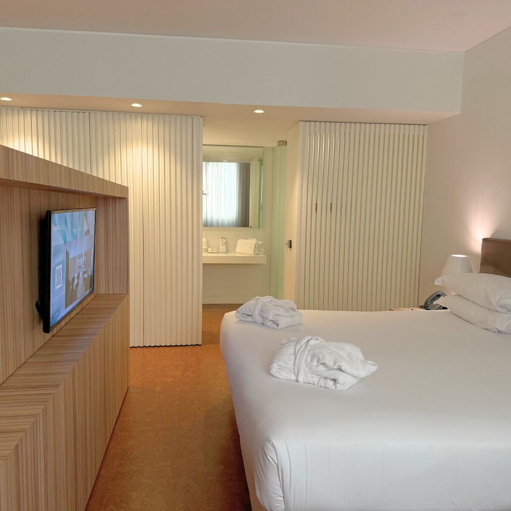 LOFT, SUITE