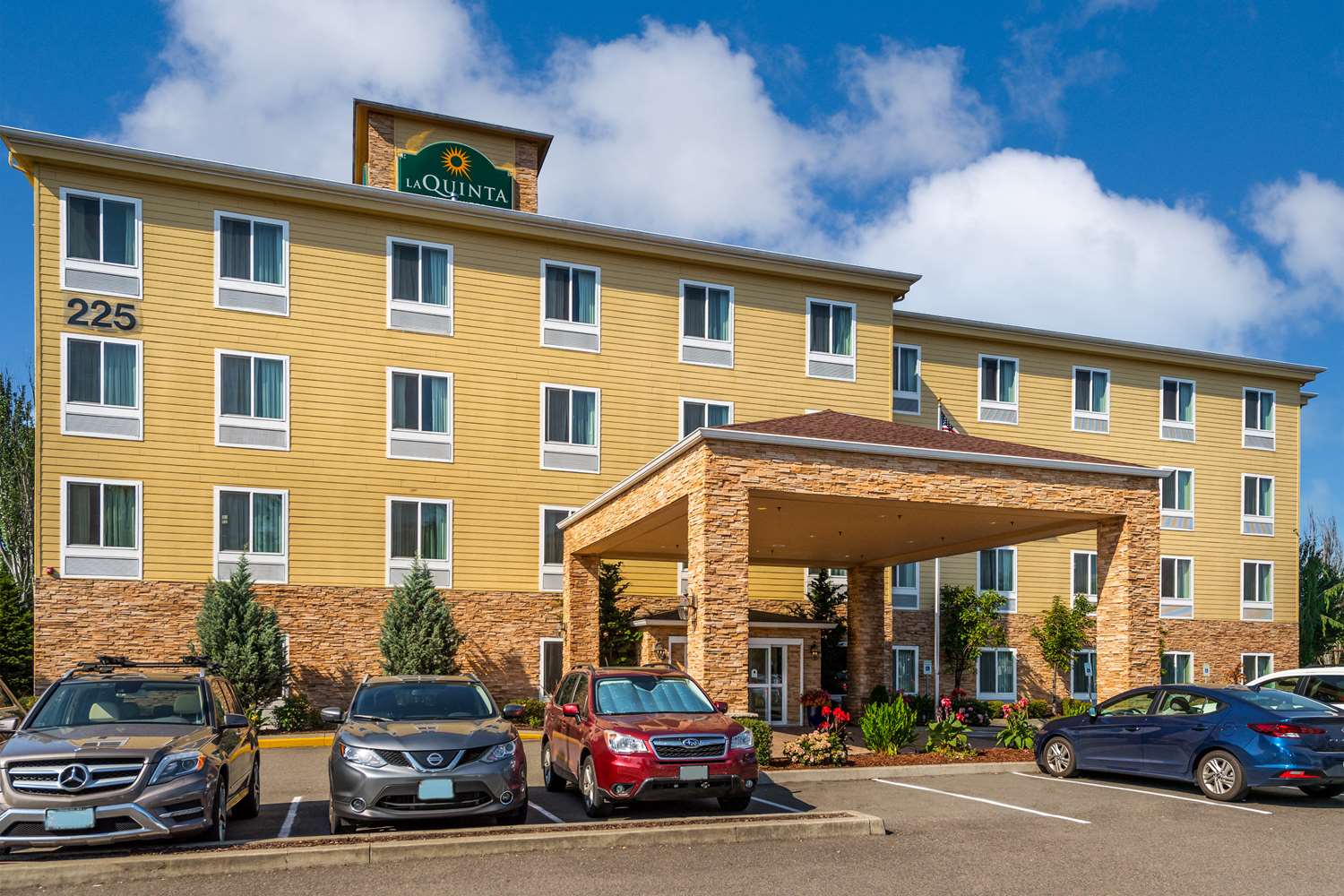 La Quinta Inn and Suites by Wyndham Auburn 19/19