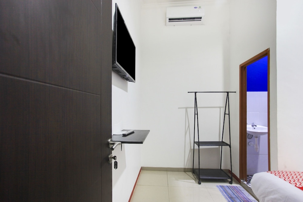 OYO 3456 Citara Jaya Guesthouse 16/26