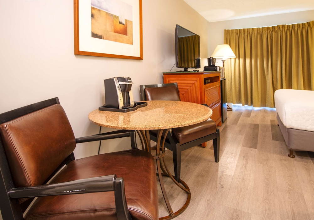 Coast Parksville Hotel 28/50