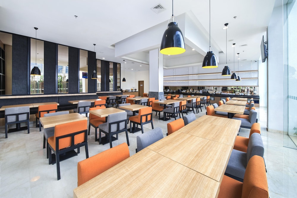 Holiday Inn Express Jakarta Menteng by IHG 44/66