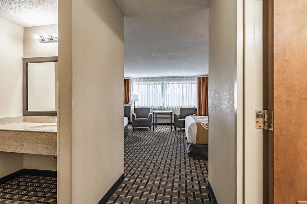 Quality Inn Schenectady - Albany 15/34