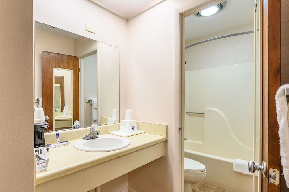 Americas Best Value Inn Heflin 6/23