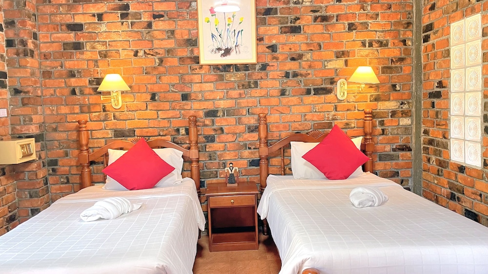 Doo Dee Boutique Resort by Swiss Chalet 20/50