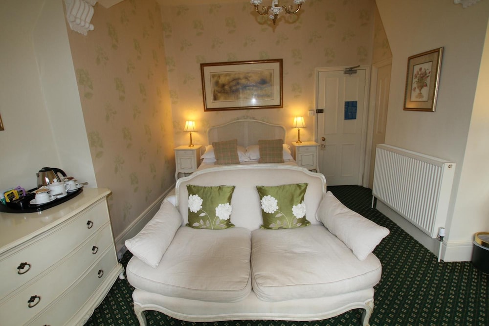Rylstone Manor Hotel 16/50
