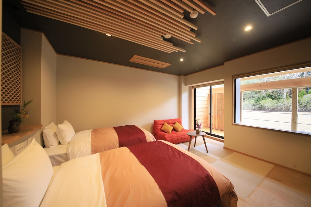 Hakone Fuga - Adults Only 11/50