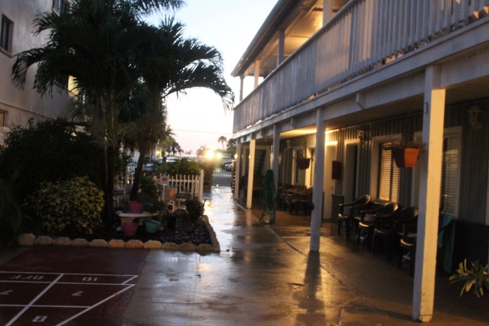 Lorelei Resort Motel 28/69