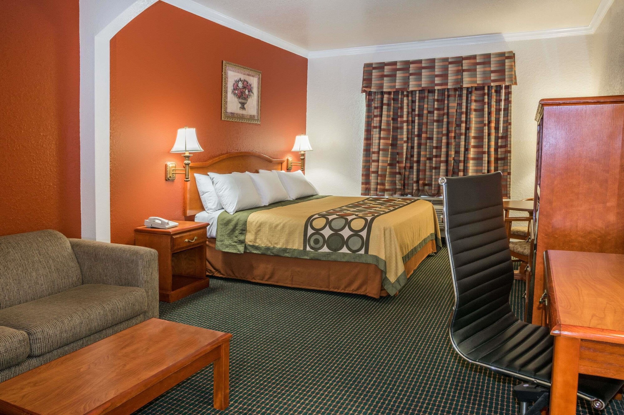 غرفة بسرير كينج لذوي الإعاقة، Super 8 By Wyndham Brookshire Tx 4/7