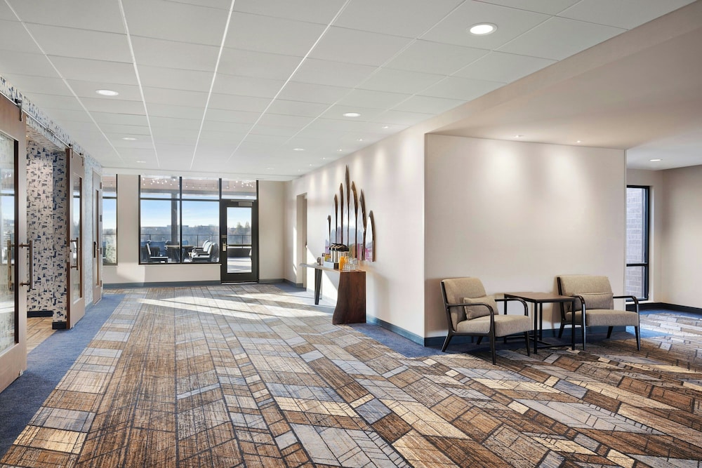 Courtyard by Marriott Milwaukee Brookfield at Poplar Creek 21/25