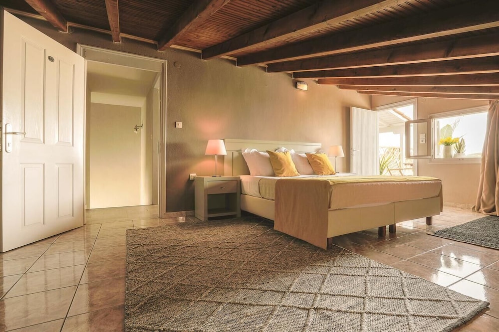 Nimfi Hotel, Skiathos 24/50
