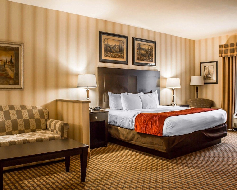 Comfort Suites Edinboro 8/24
