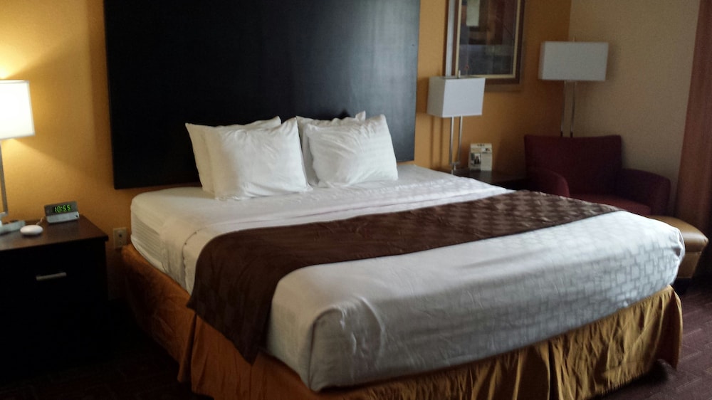 Towanda Inn Formerly Best Western Plus Towanda Inn 9/42