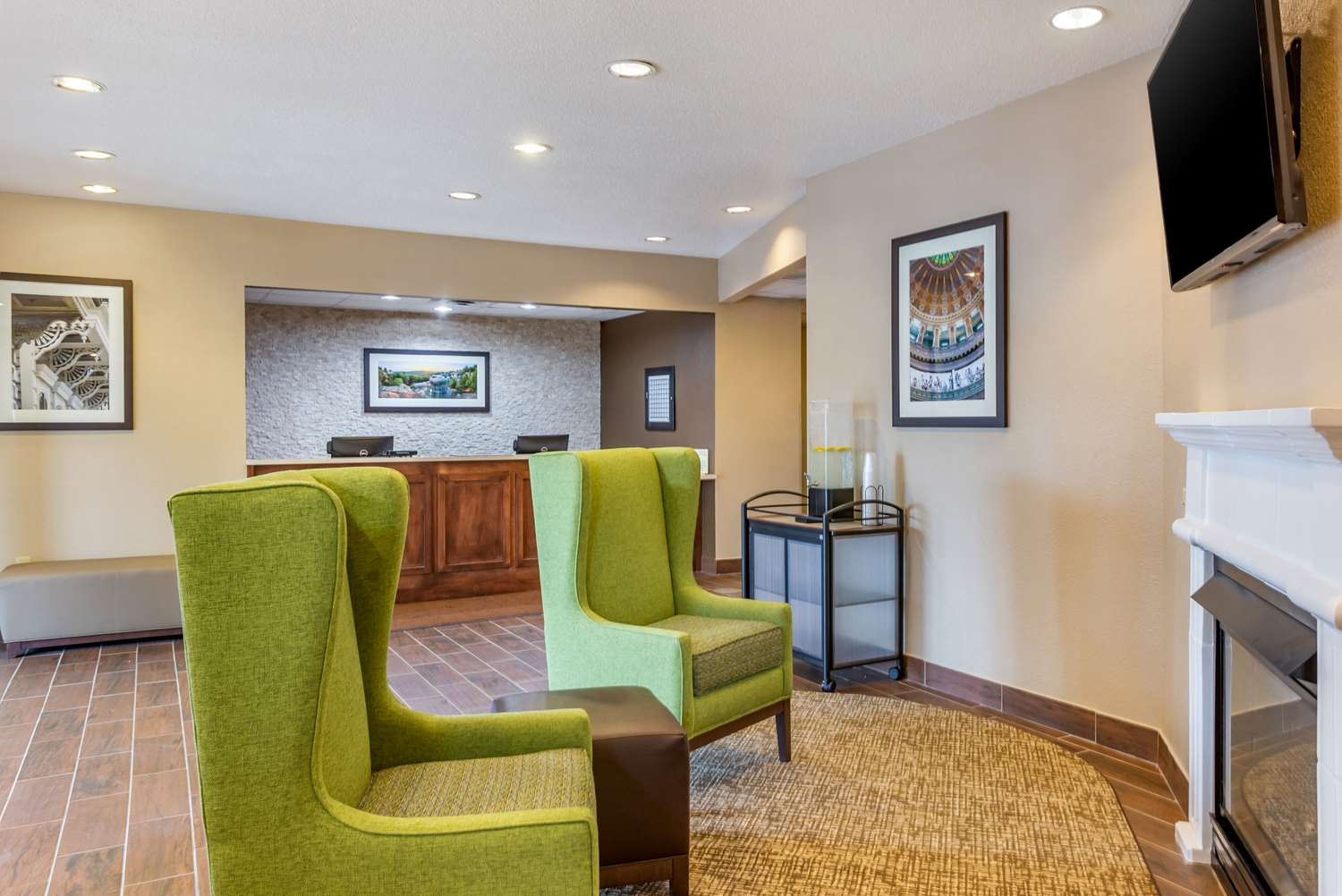 Comfort Inn DeKalb - University Area 15/26