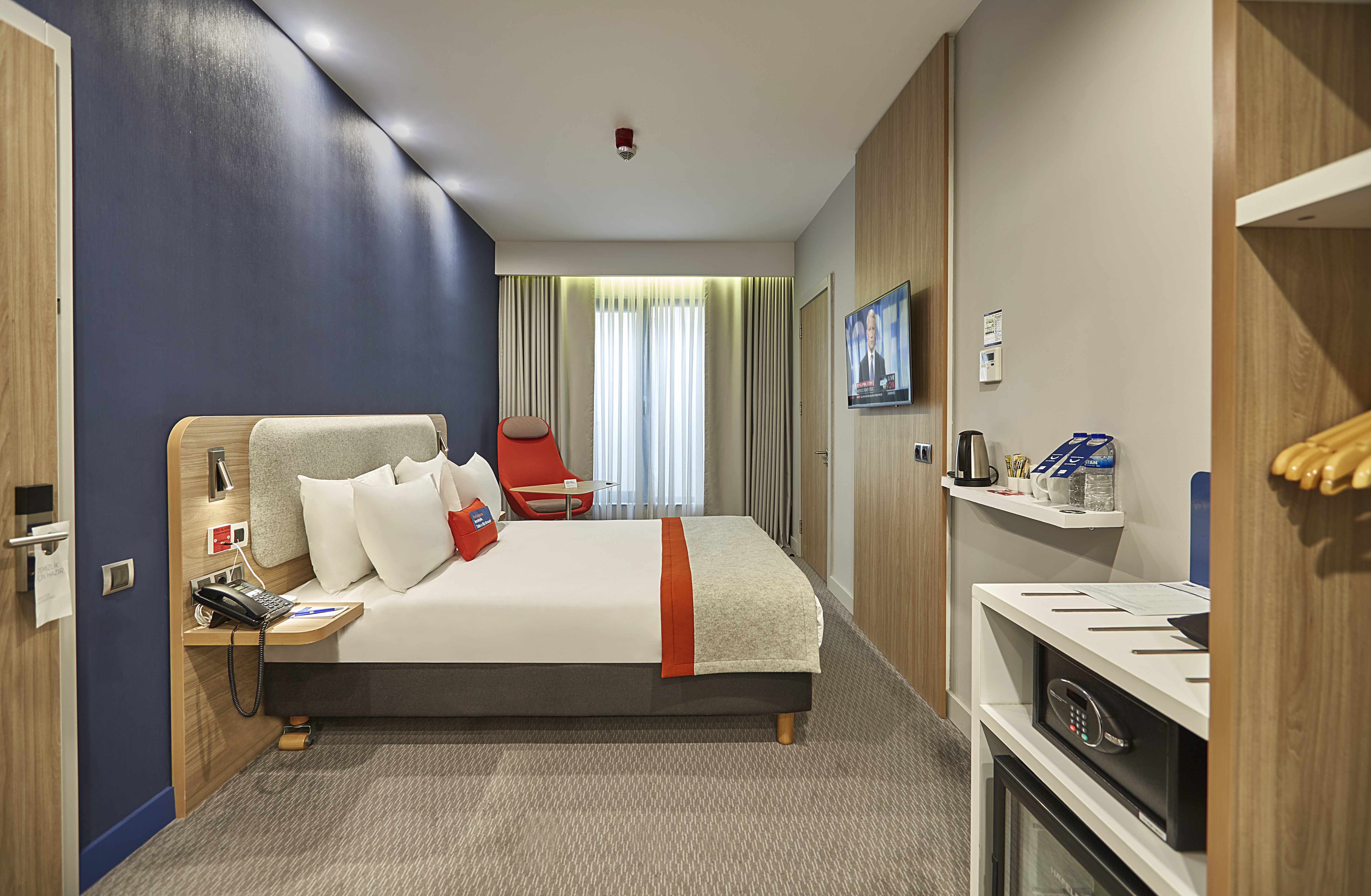 Room, Double Bed, Accessible