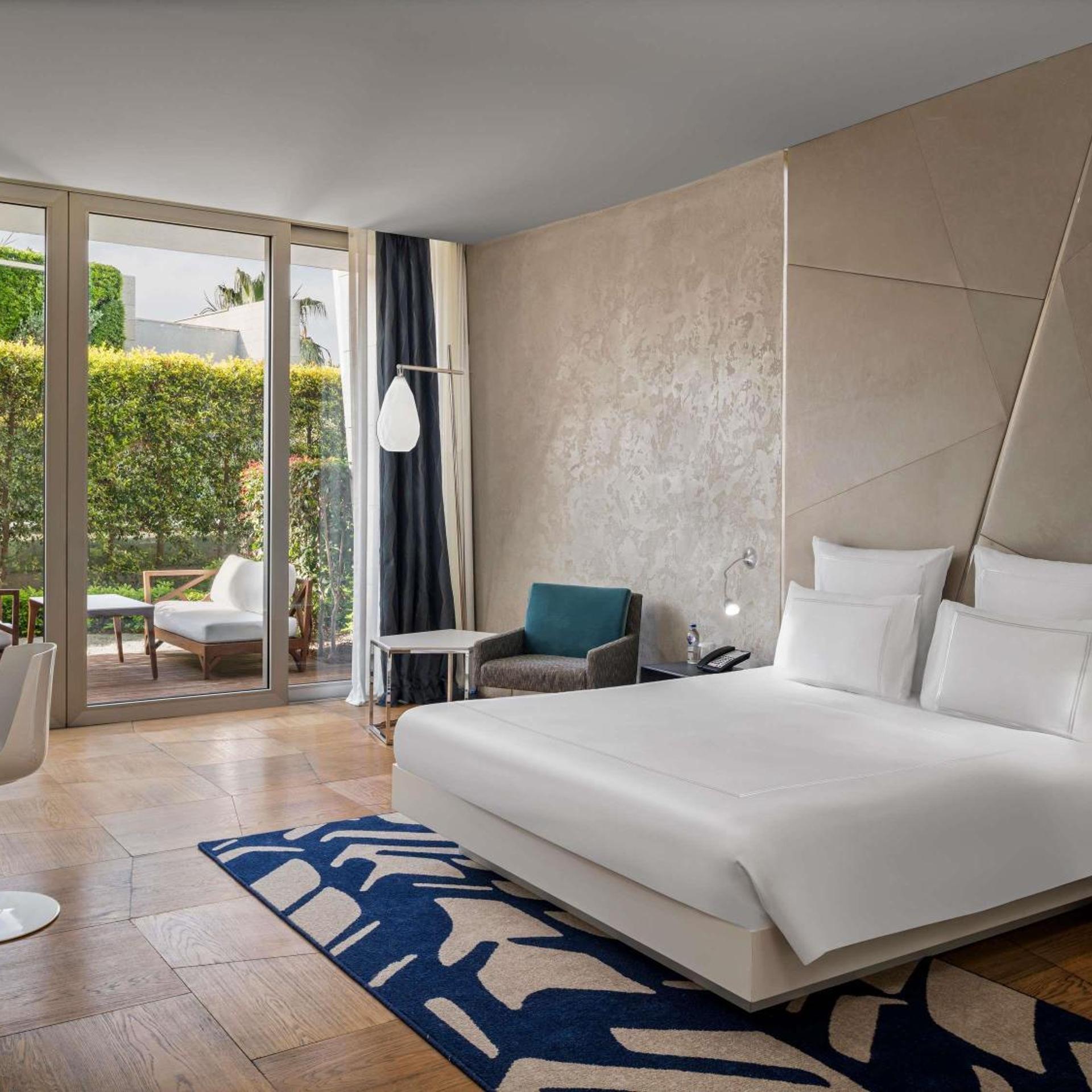 Swiss Advantage, Garden View