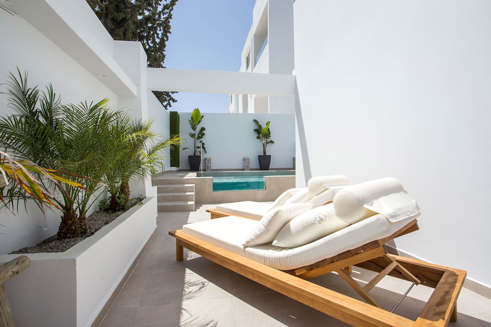 Casa Stavris 24/64