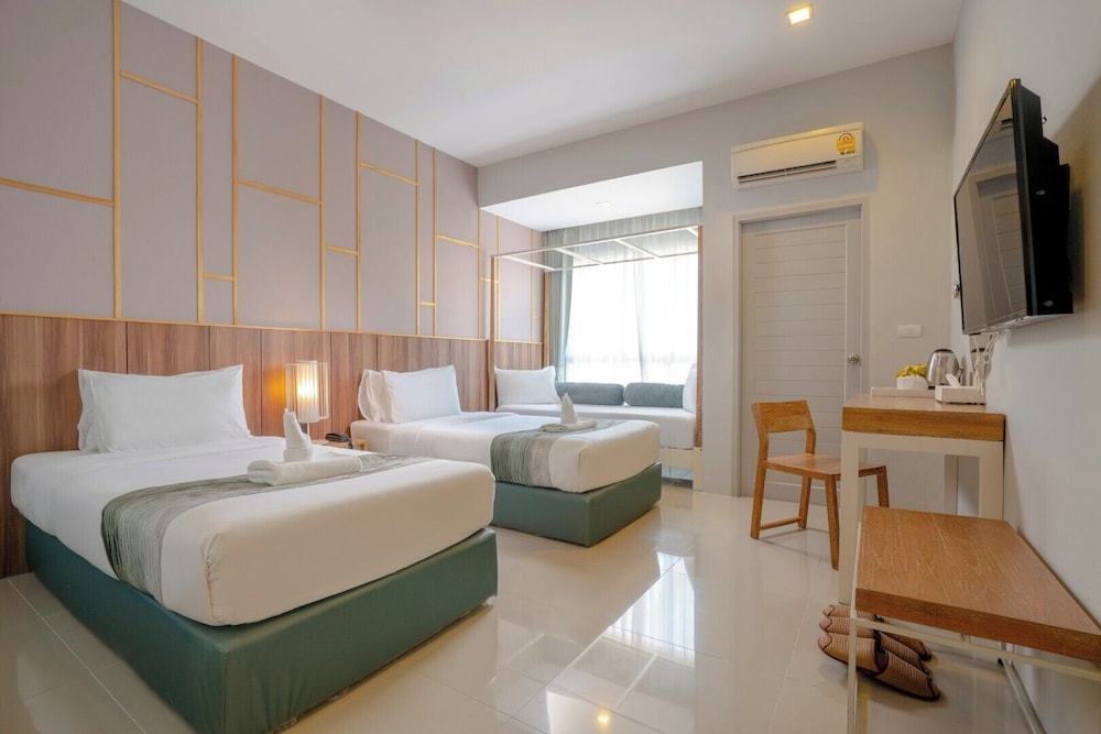 ROOM, TRIPLE, 3 BEDS