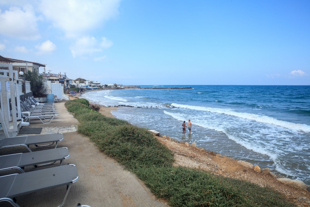 Almare Beach Hotel 36/50