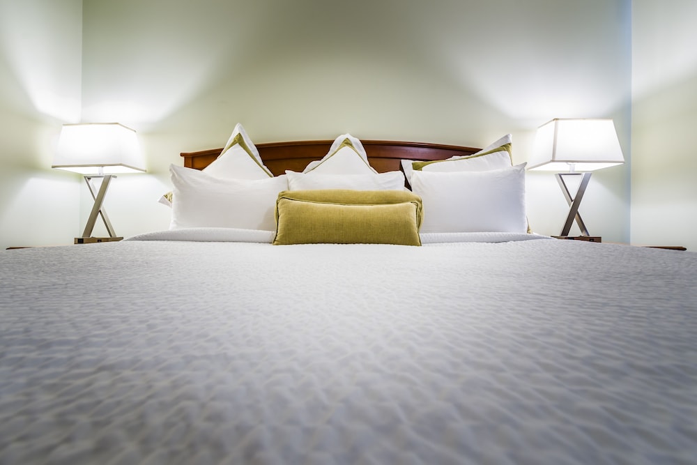 Service Plus Inns and Suites Calgary 27/56