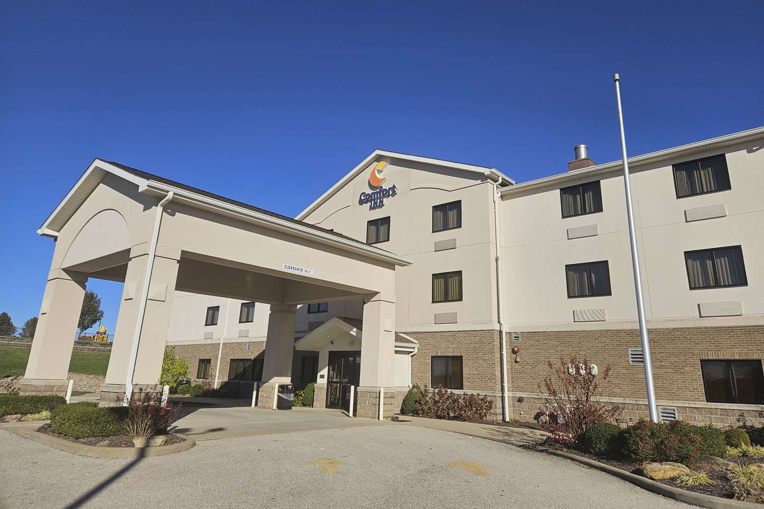 Comfort Inn Ferdinand 1/12