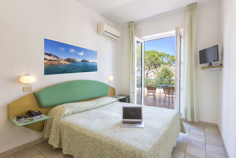 Vittoria Hotel 17/63