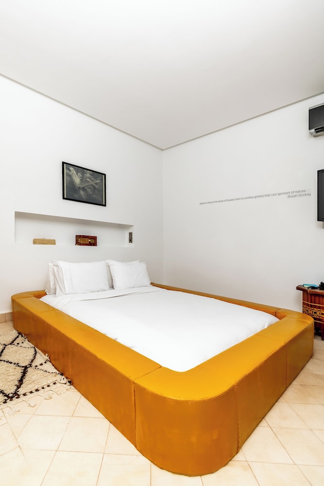 2 Bedrooms, Family Suite, King and Queen Bed, 2 Bathrooms