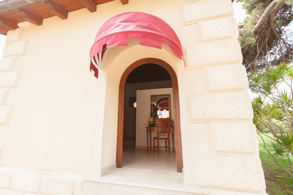 Villa Giuliana 3/50