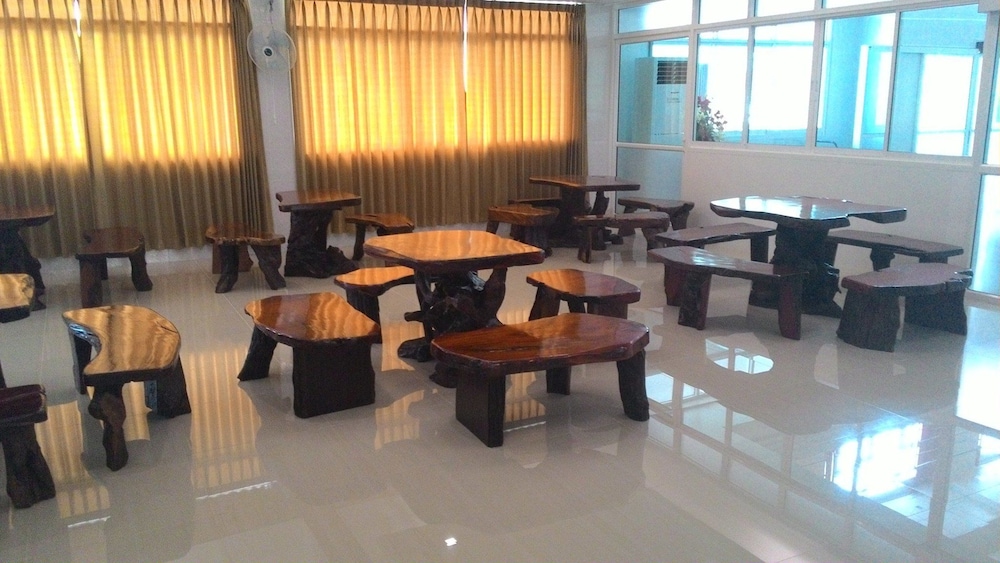 Ac Habitat Bangkok 49/58