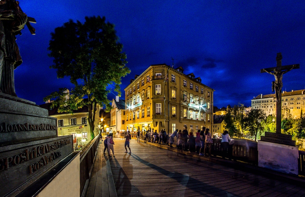 Hotel Dvorak 5/50