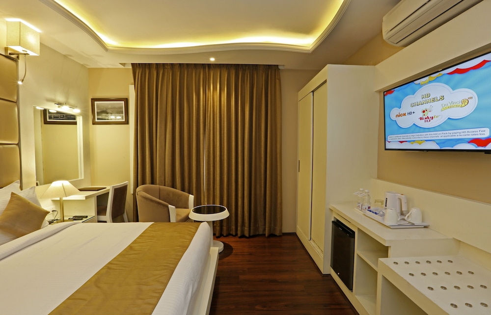 Clarks Inn Srinagar (Ex Hotel Spring Hills) 33/50