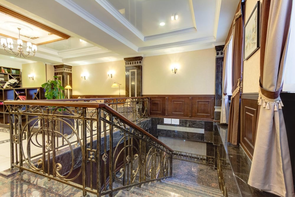 Bishkek Centrum Hotel 11/66