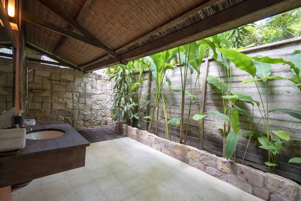 Mango Bay Resort 20/50