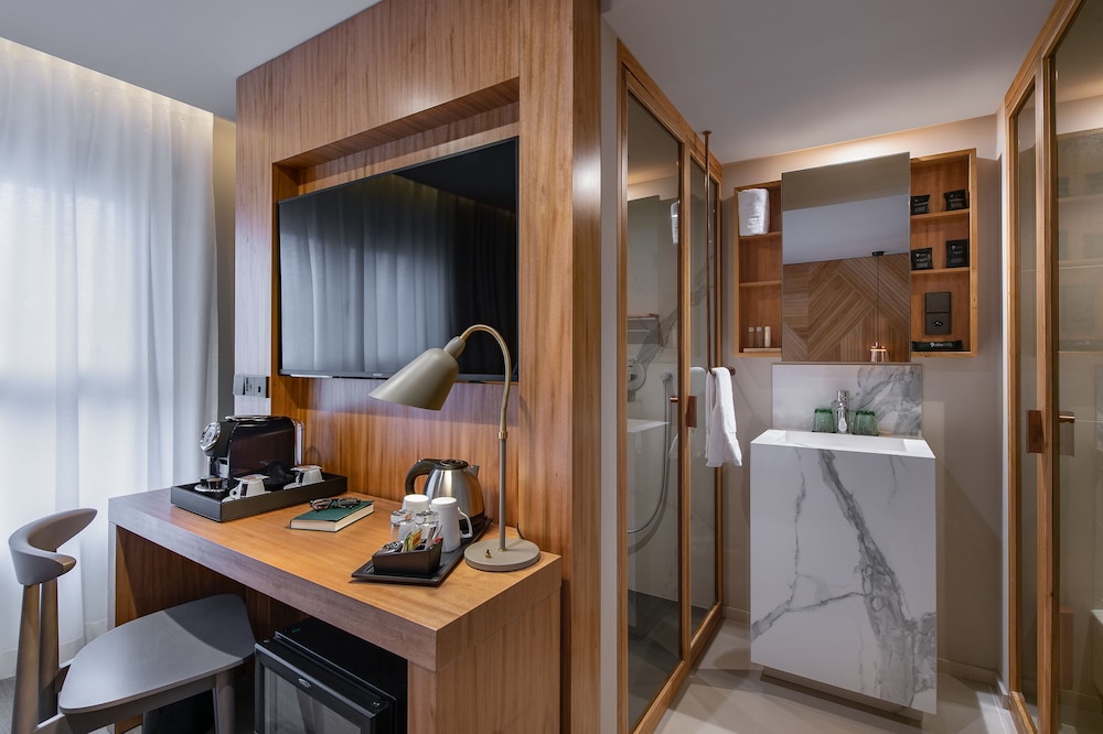 9hotel Paquis 48/50