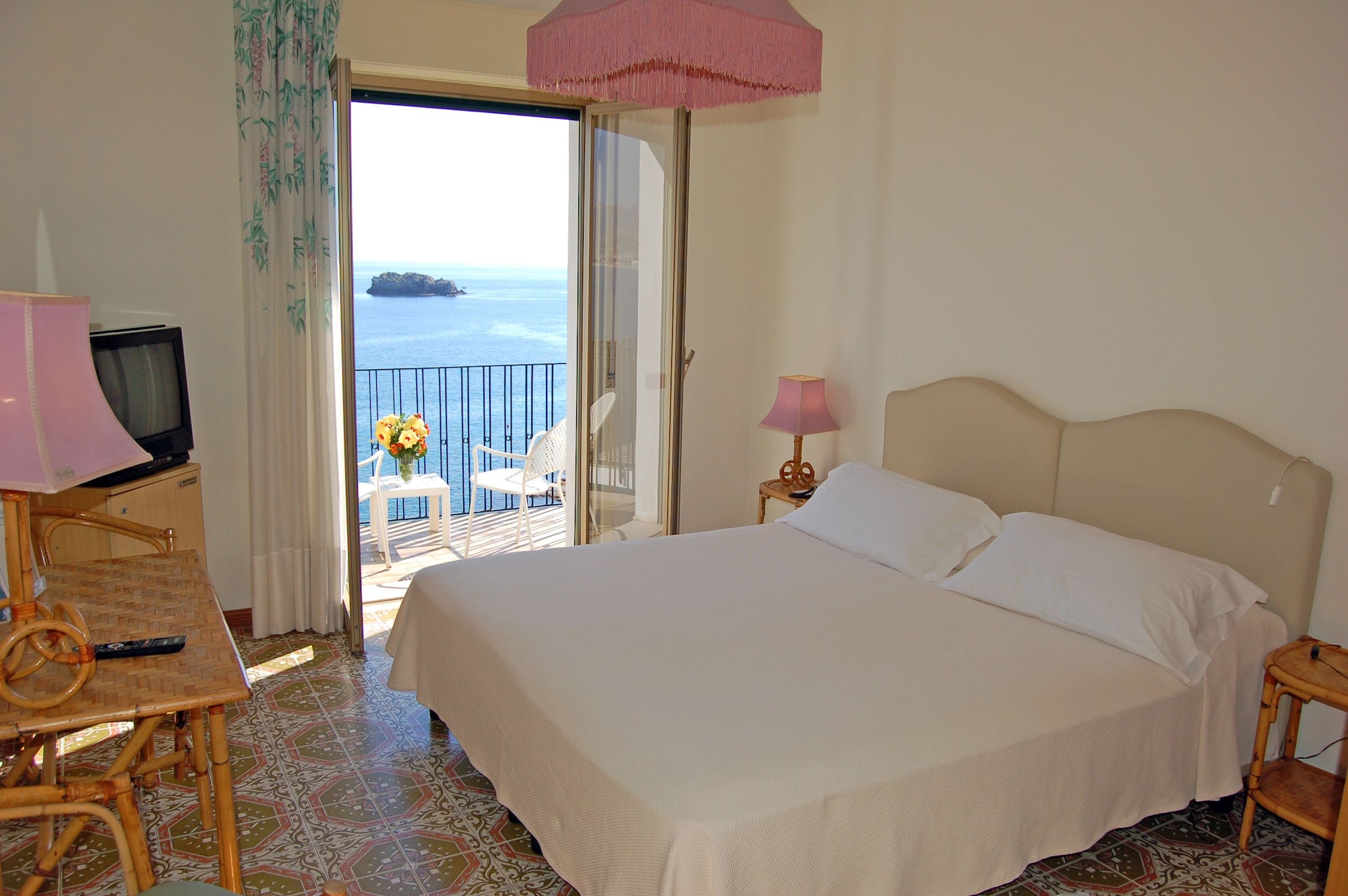 Room, Double or Twin Bed, Sea View, Balcony, Lido Mediterranee 5/10