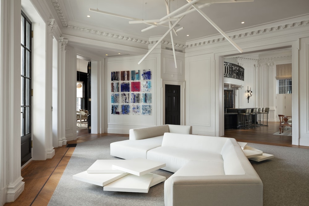 Placemakr Dupont Circle 58/64