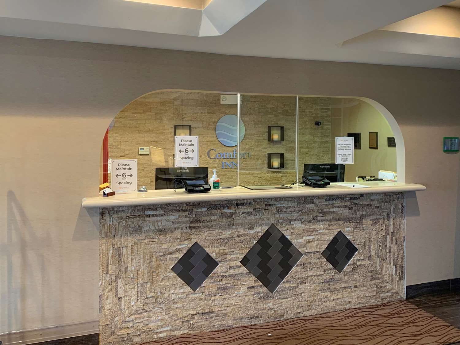 Comfort Inn Crystal Lake - Algonquin 1/33