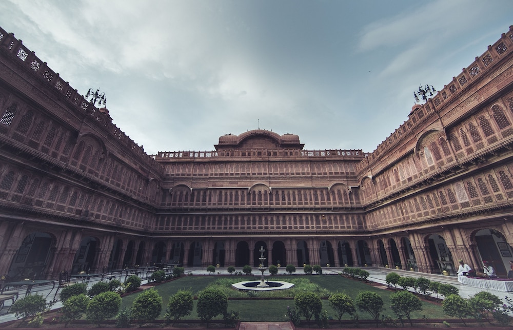 Laxmi Niwas Palace 5/65